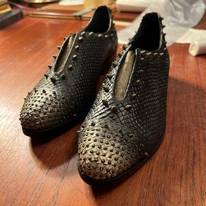 ZADIG & VOLTAIRE
Spike Studded Snakeskin Loafer
W 8